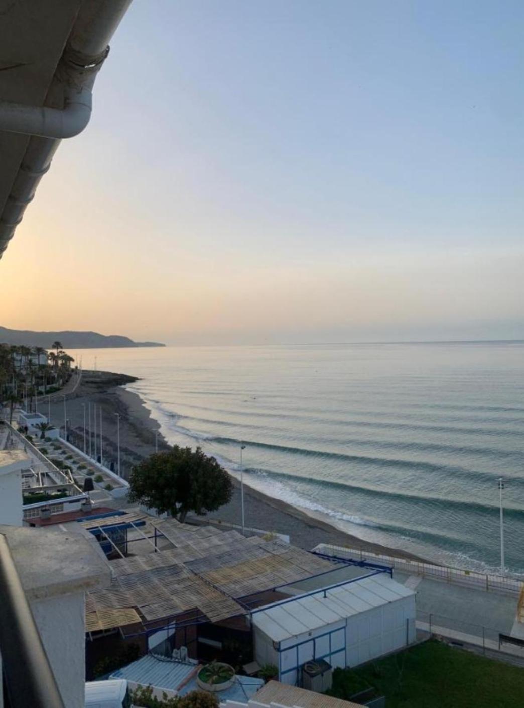 Precioso apartamento frontal al mar Nerja Esterno foto